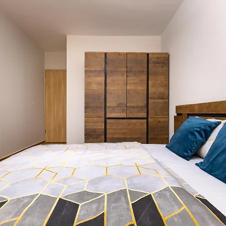 Διαμέρισμα Bright And Cozy Next To A Park By Flat Mаnager