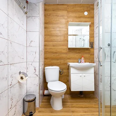 Bright And Cozy Next To A Park By Flat Mаnager Φιλιππούπολη